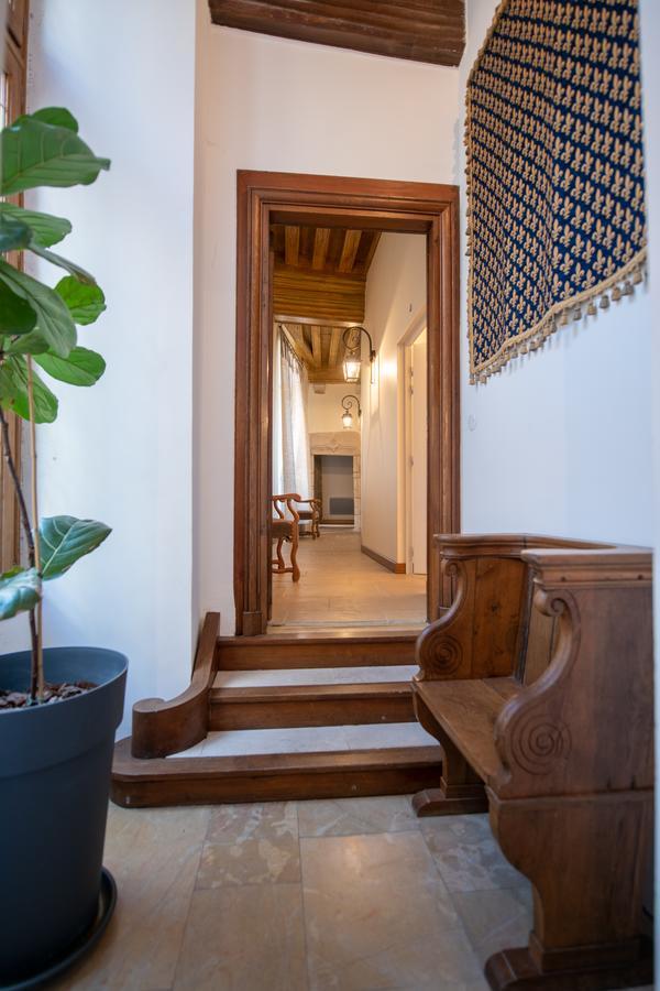 Abbaye De Maizieres Hotel Бон Екстериор снимка